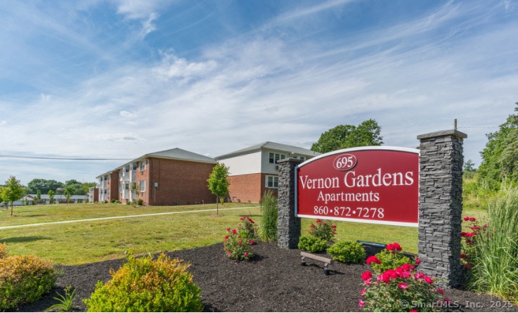 For Rent $1,700/month