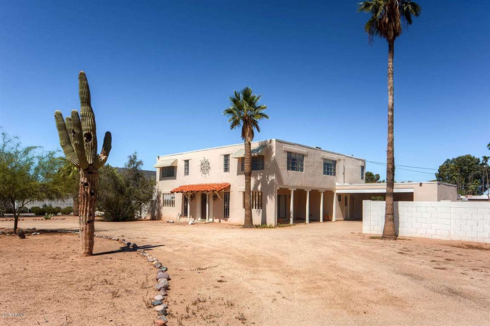 8722 E Cactus Wren Rd-large-002-8-Exteri