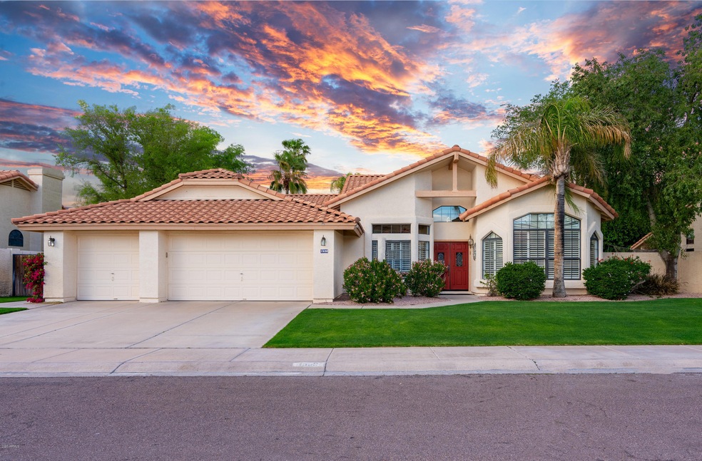 01_Hackberry_10_of_12_mls