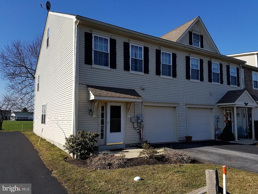 136 Red Oak Ct unit 14, Honey Brook, PA 19344 - photo 1