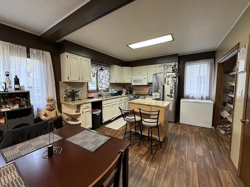 202 S 6th St, Montevideo, MN 56265 - photo 1