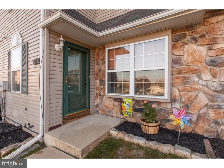 1232 Pin Oak Dr, Perkiomenville, PA 18074 - photo 1