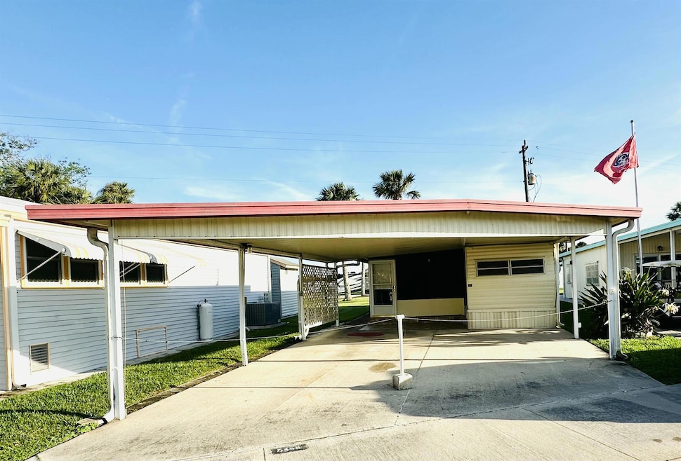 5444 SE 67th Ave, Okeechobee, FL 34974 - photo 1