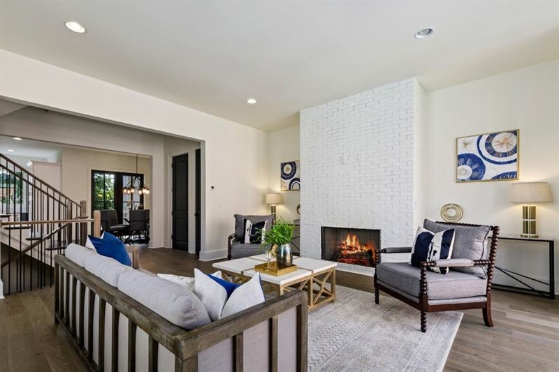 END HOMESITE | ADDITIONAL WINDOWS | NATURAL BRIGHT