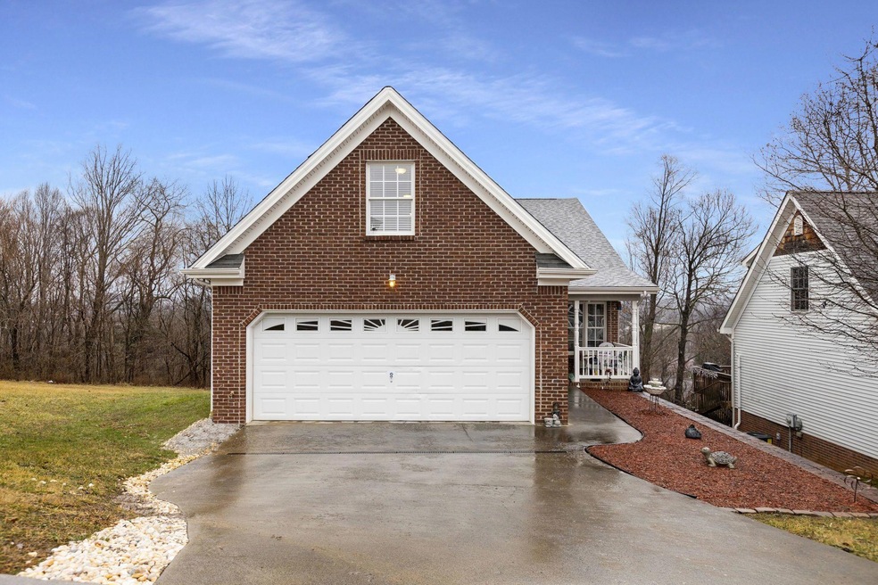 18 Taylor Ridge Ct, Johnson City, TN 37601 - photo 1