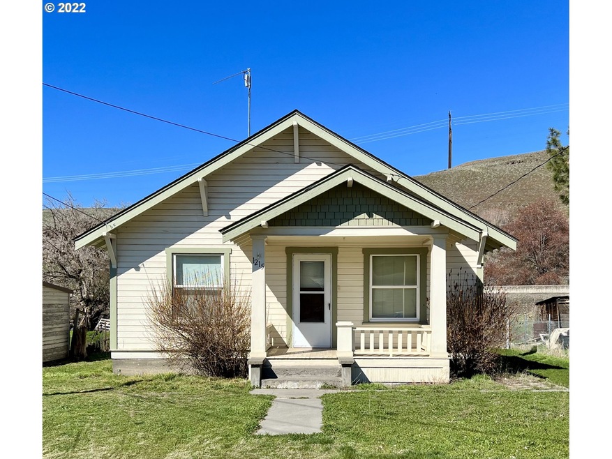 1215 SE Alexander Ave, Pendleton, OR 97801 - photo 1