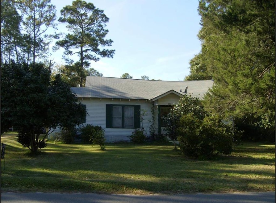 903 Wheeler Ave N, Douglas, GA 31533 - photo 1