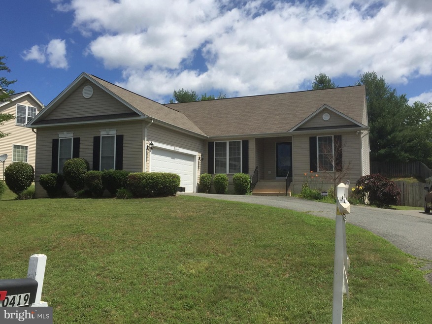 10419 Woodlake Ct, Spotsylvania, VA 22553 - photo 1