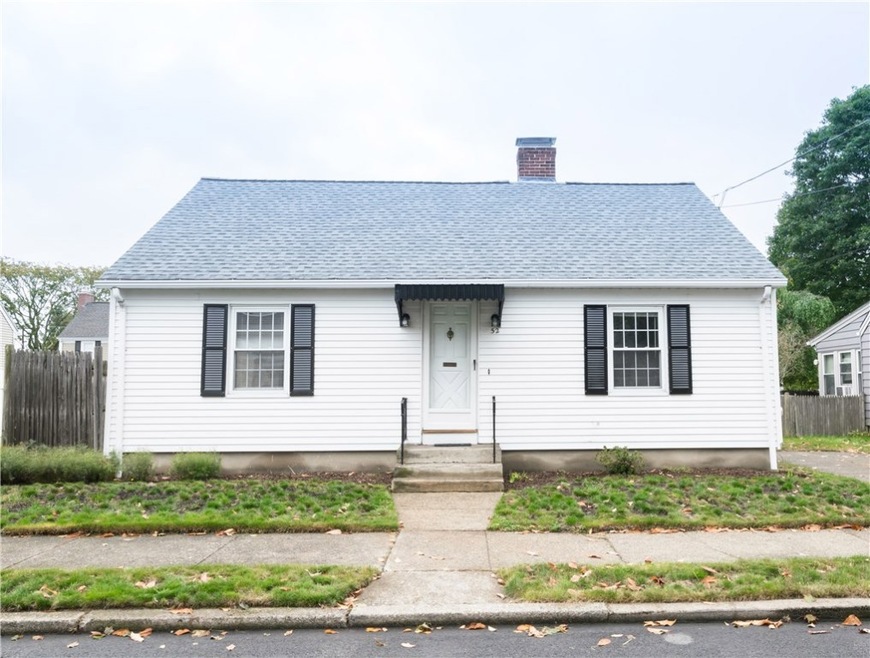 52 Edgemere Rd, Pawtucket, RI 02861 - photo 1