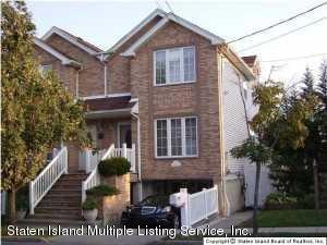 16 Sharrotts Rd, Staten Island, NY 10309 - photo 1