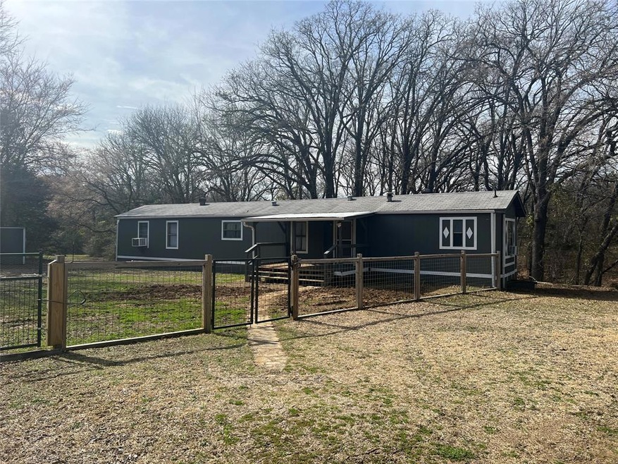 48 Riner Rd, Pottsboro, TX 75076 - photo 1