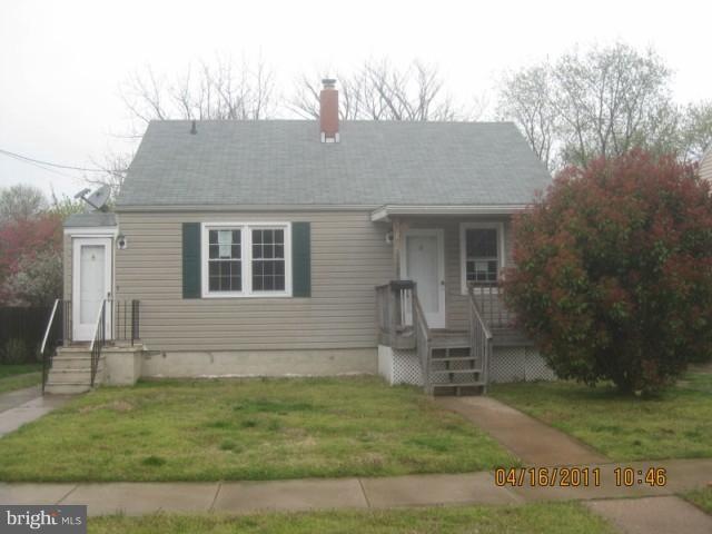 810 N Woodlynn Rd, Essex, MD 21221 - photo 1