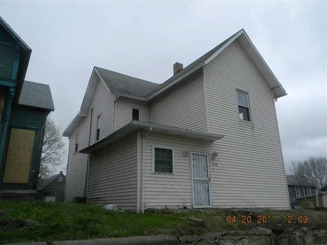 528 S Gharkey St, Muncie, IN 47305 - photo 1