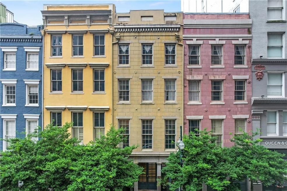 The Alexandre on Camp Street