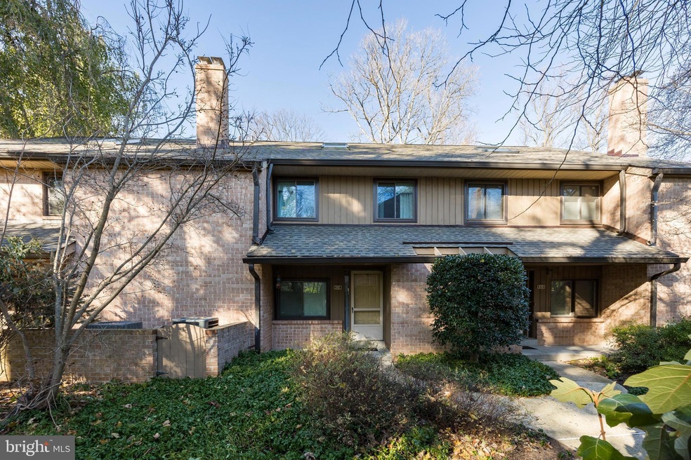 372 Paoli Woods unit 372, Paoli, PA 19301 - photo 1