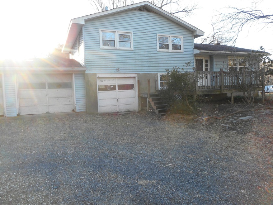 203 Hickory Ln, Saylorsburg, PA 18353 - photo 1