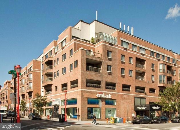 200 10 Lombard St unit 713, Philadelphia, PA 19147 - photo 1