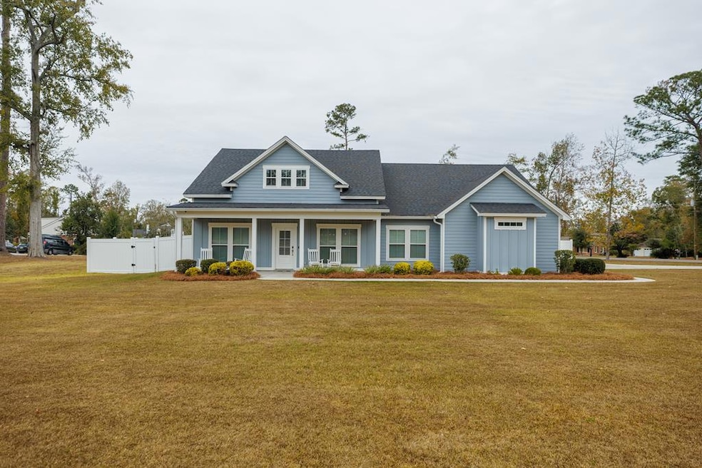 601 Pine Point Cir, Valdosta, GA 31602 - photo 1