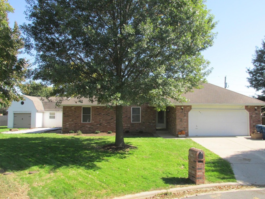 508 N Cherry Circle NIXA