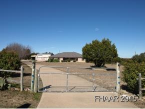 877 Spring Creek Ln, Copperas Cove, TX 76522 - photo 1