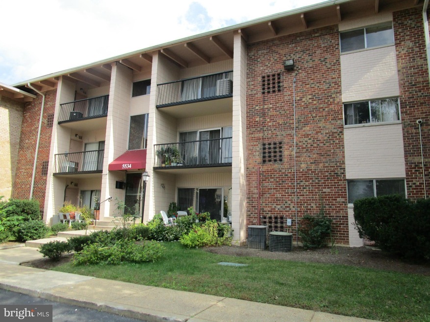 5534 Karen Elaine Dr unit 1745, New Carrollton, MD 20784 - photo 1