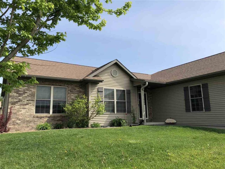 611 Sullivan St, West Branch, IA 52358 - photo 1