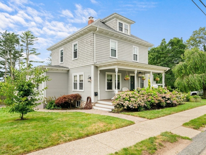 548 Elm St unit 1, South Dartmouth, MA 02748 - photo 1