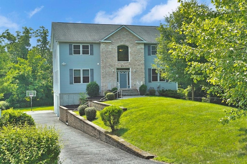 9 Stormytown Rd, Ossining, NY 10562 - photo 1