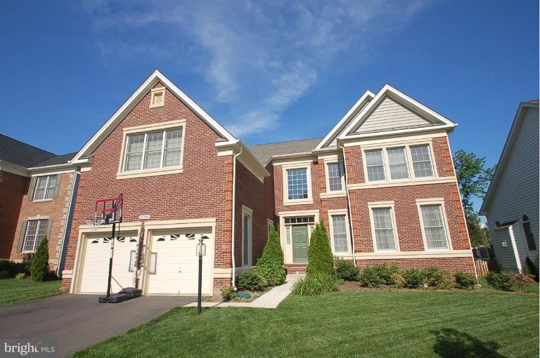 25299 Justice Dr, Chantilly, VA 20152 - photo 1