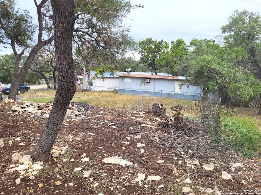 712 La Cresta Dr, Canyon Lake, TX 78133 - photo 1