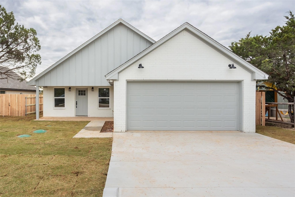 1319 Ridgeview, Granbury, TX 76048 - photo 1