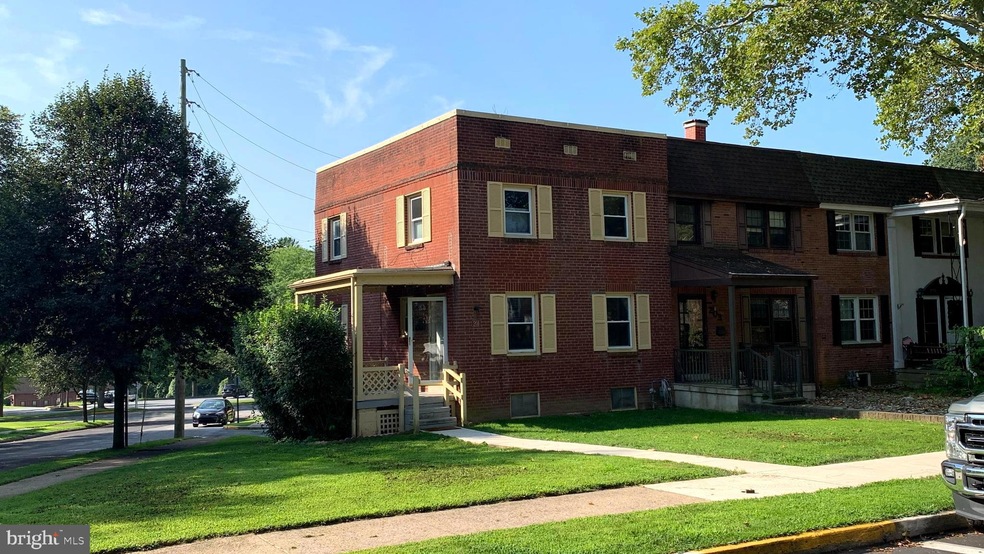 201 Sycamore Rd, Reading, PA 19611 - photo 1