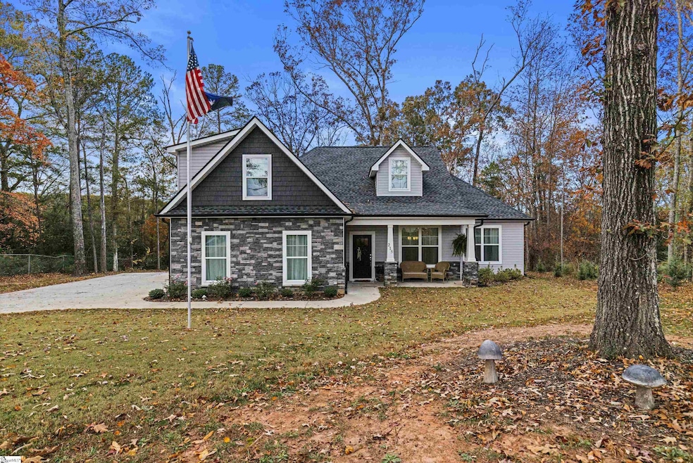 215 Milwee Creek Rd, Pendleton, SC 29670 - photo 1