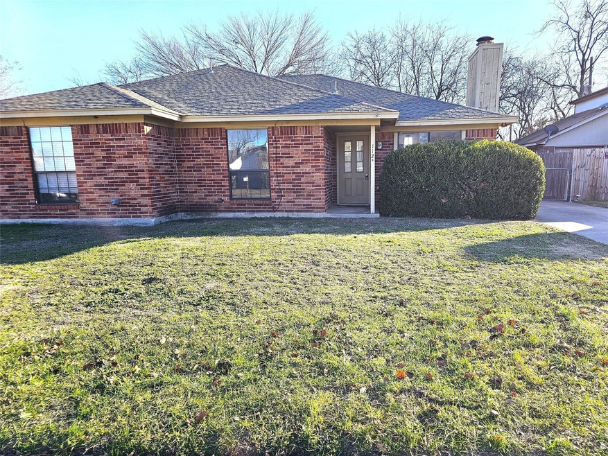 112 Myers Dr, Fort Worth, TX 76108 - photo 1