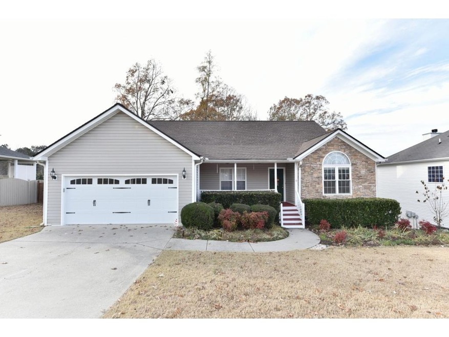 All new roof, carpet, paint and garage door! Fully