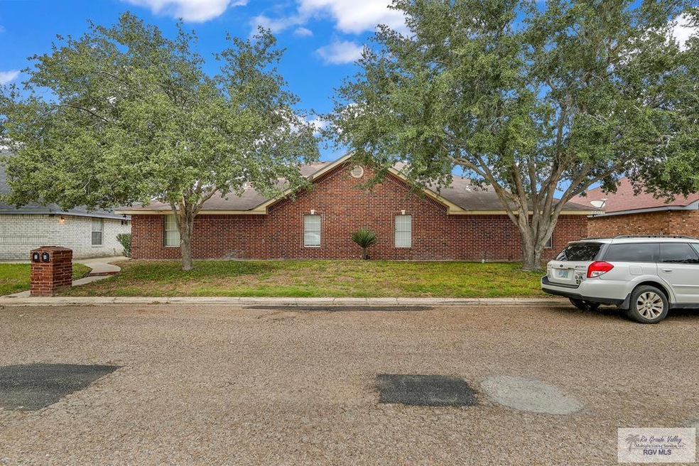 2201 Kimberly Ln unit C, Edinburg, TX 78541 - photo 1