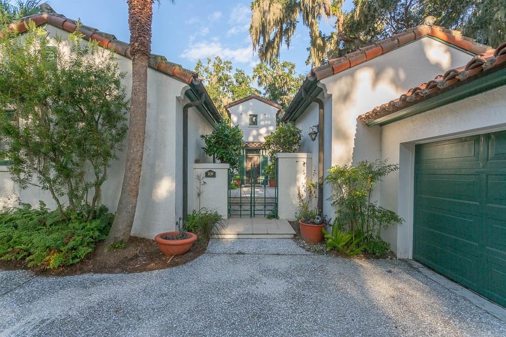 Presenting Forest Cottage 309