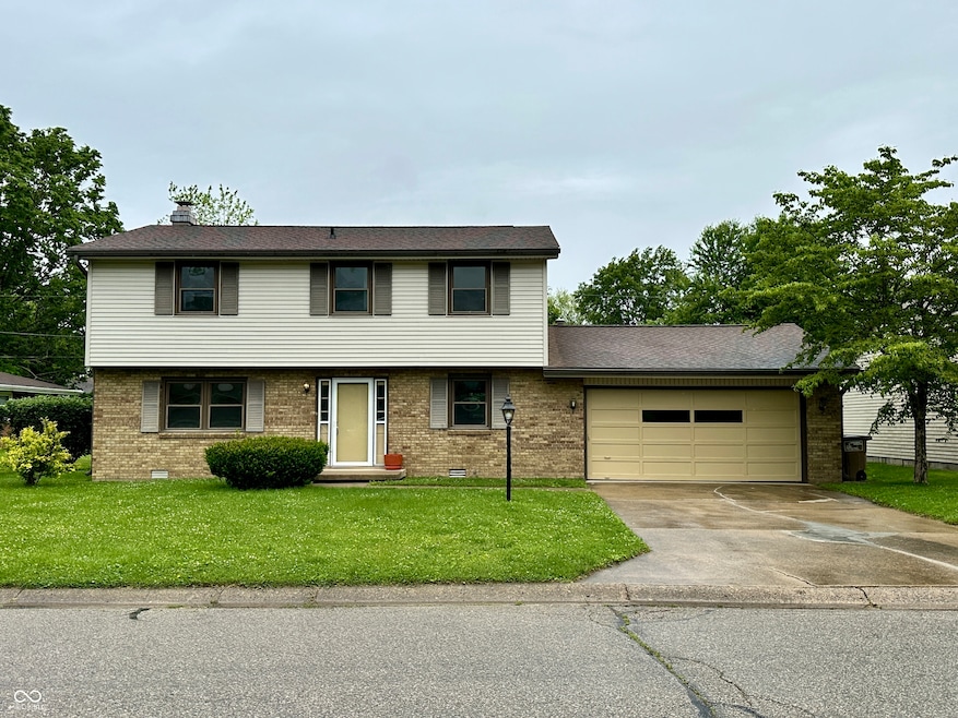 5130 Navajo Ct, Columbus, IN 47203 - photo 1