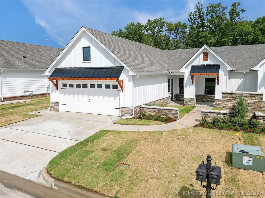 1940 W Huntsville Place, Broken Arrow, OK 74011 - photo 1