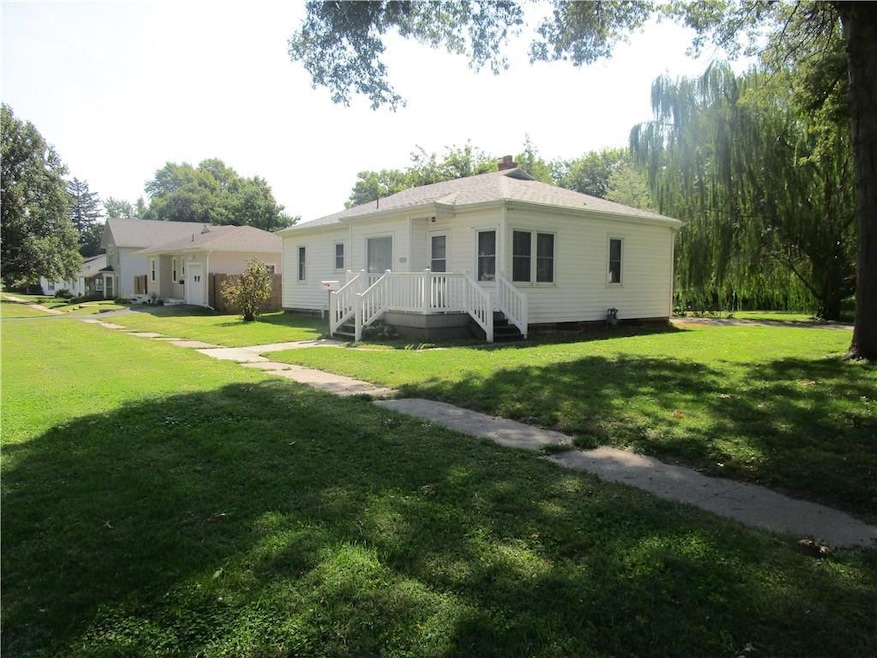 711 Broad St, Tarkio, MO 64491 - photo 1