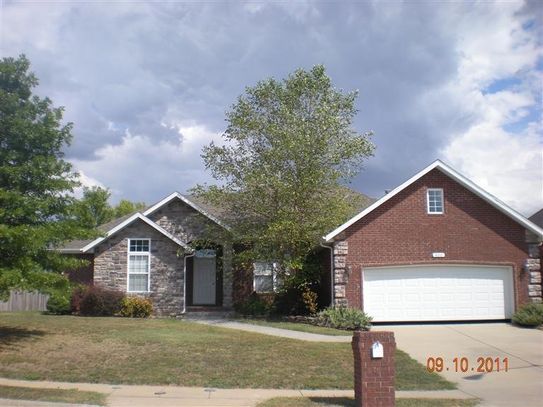 820 S Cobble Creek Blvd, Nixa, MO 65714 - photo 1