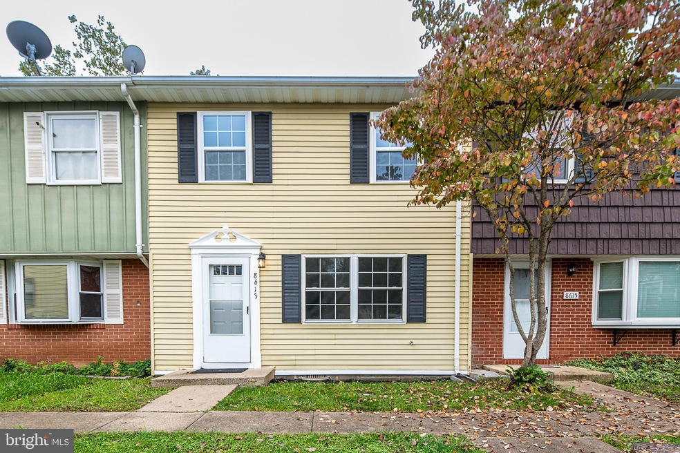 8613 Colston Ct, Marshall, VA 20115 - photo 1