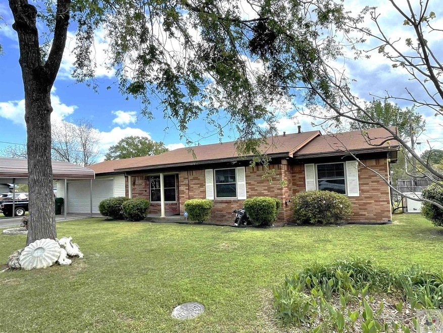 2203 Harrison Ln, Texarkana, TX 75501 - photo 1