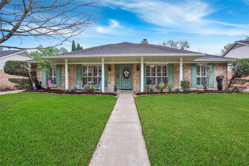 1010 Richelieu Ln, Houston, TX 77018 - photo 1