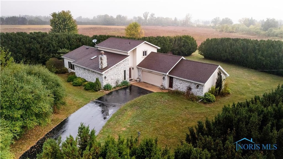 19330 Tuller Rd, Bowling Green, OH 43402 - photo 1