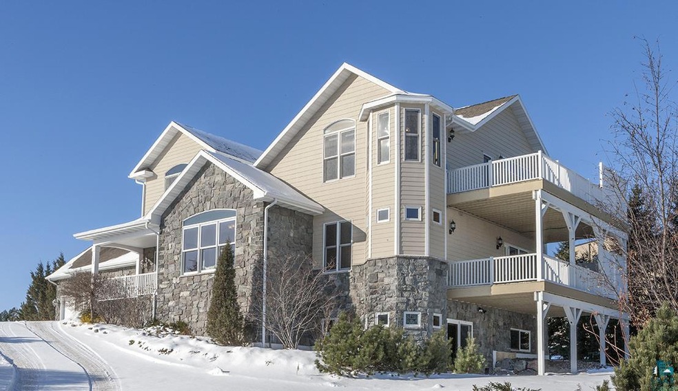 3722 N Ridge Rd, Duluth, MN 55804 - photo 1