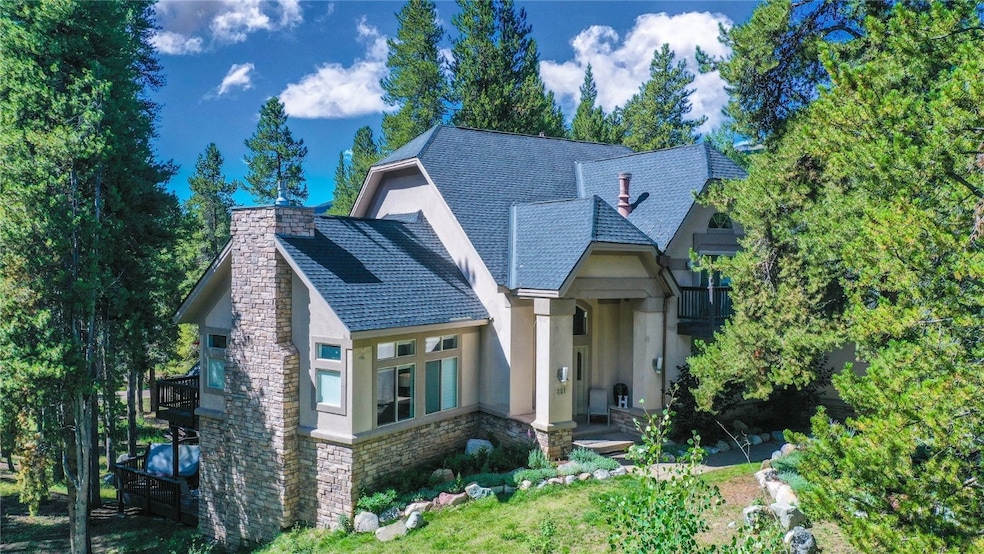 Gorgeous stucco and rock exterior!