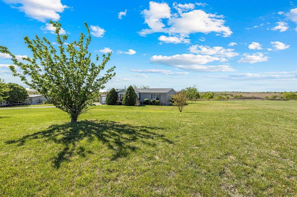 105 Stewart St, Rhome, TX 76078 - photo 1