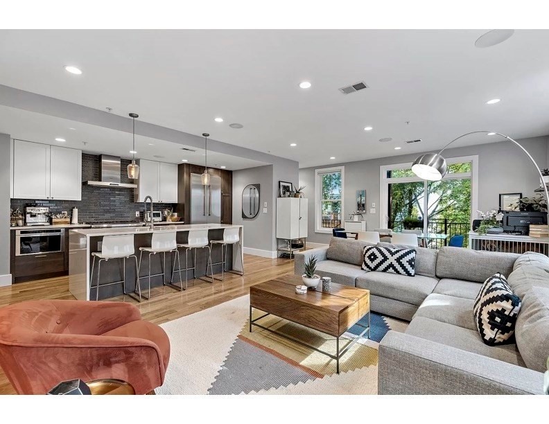 191 W 8th St unit 5, Boston, MA 02127 - photo 1