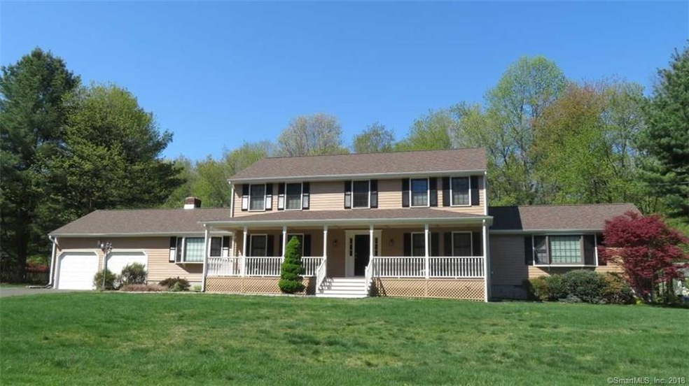 15 Arbutus Ln, Trumbull, CT 06611 - photo 1